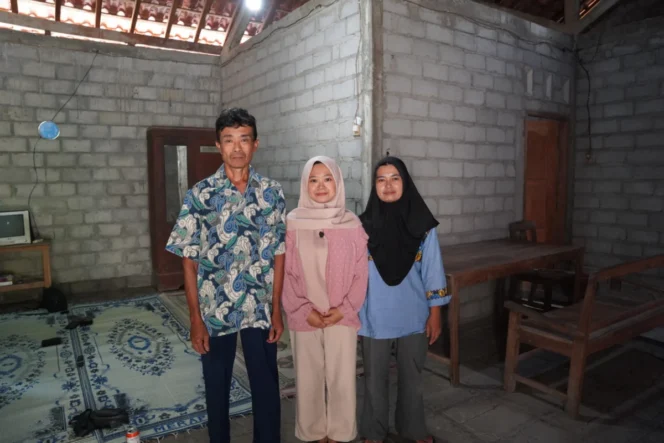 
					Membuka Jendela Masa Depan: Kisah Leni Ismawati Menembus Batas Ekonomi Menuju Kampus Biru UGM