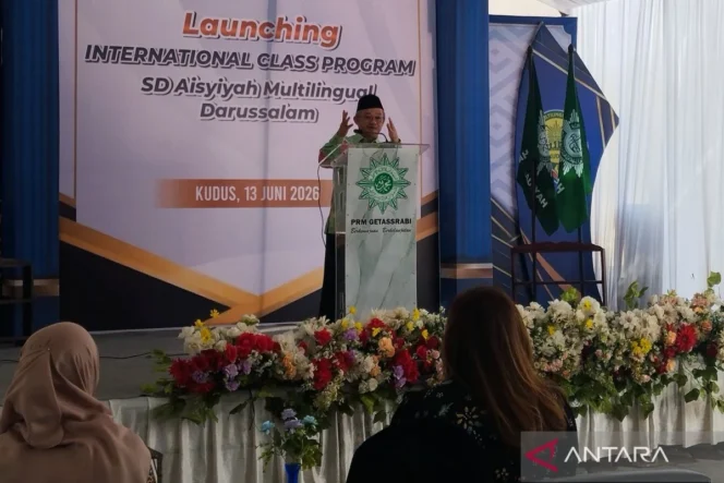
					Mendikdasmen Buka Peluang Kantin Sekolah Berperan dalam Optimalisasi Program Makan Bergizi Gratis