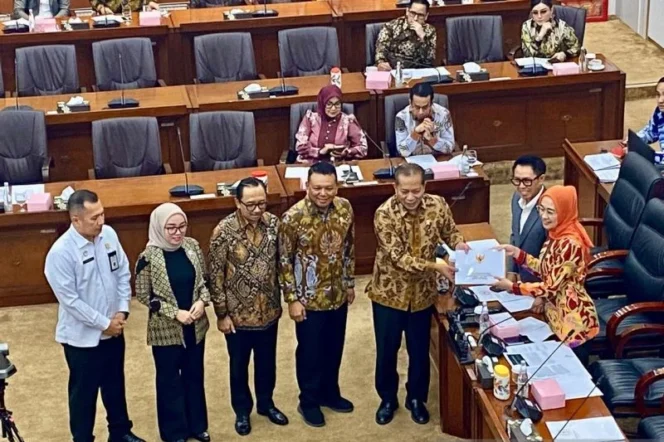 
					Pemerintah Serahkan Daftar Inventarisasi Masalah RUU Perkoperasian Dorong Penguatan Sektor Keuangan dan Perlindungan Anggota