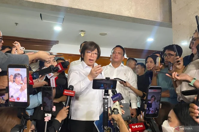 
					Pencegahan Konflik Kepentingan dalam Tata Kelola Program Makan Bergizi Gratis Melalui Larangan Kepemilikan SPPG bagi Pegawai Badan Gizi Nasional