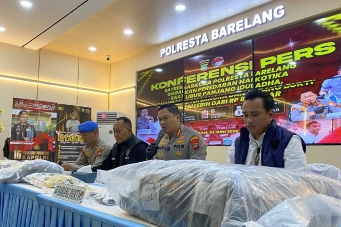
					Polisi gagalkan peredaran narkoba senilai Rp8,2 miliar saat libur panjang Idul Adha di Batam
