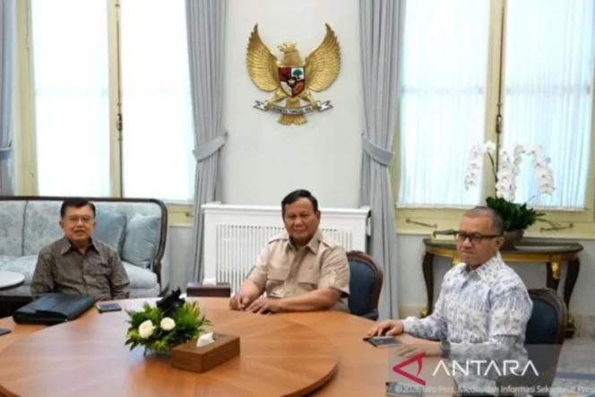 
					Presiden Prabowo Subianto Terima Kunjungan Jusuf Kalla dan Solihin Kalla di Istana Merdeka Bahas Sinergi Kebangsaan dan Ekonomi