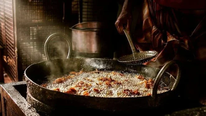 
					Rahasia di Balik Kelezatan Karaage Wakatori: Mengulik Fenomena Penggunaan Minyak Goreng Berusia Enam Dekade di Jepang