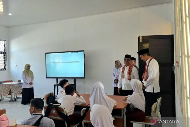 
					Revitalisasi Fasilitas Pendidikan Dorong Peningkatan Signifikan Pendaftar pada Sistem Penerimaan Murid Baru di Bogor