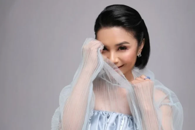 
					Ruth Sahanaya Resmi Merilis Single Pelangi Sebagai Representasi Harapan dan Kelanjutan Eksistensi di Industri Musik Pop Indonesia
