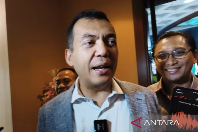 
					Silmy Karim masuk radar pemeriksaan KPK terkait dugaan korupsi di lingkungan Direktorat Jenderal Imigrasi periode 2023-2024