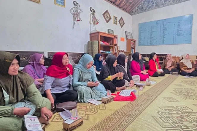 
					Stikes Guna Bangsa Yogyakarta Inisiasi Program WUS Cerdik guna Tingkatkan Literasi Kesehatan Anemia dan Premenopause bagi Perempuan Usia Subur