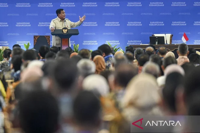 
					Strategi Integrasi Akademisi dalam Pemerintahan: Presiden Prabowo Subianto Perkuat Kebijakan Berbasis Sains