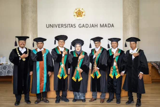 
					UGM Kukuhkan Tiga Guru Besar Fakultas Kehutanan Dorong Inovasi Konservasi Satwa Genomik hingga Ekonomi Sirkular Berbasis Biomassa