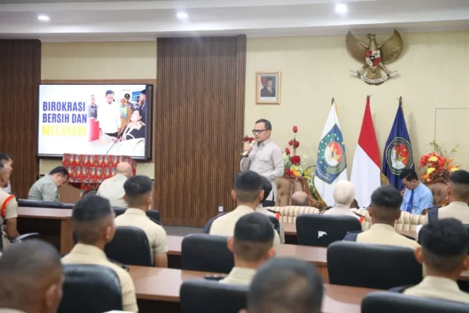 
					Wamendagri Bima Arya Sugiarto Tekankan Ideologi Strategi dan Taktik sebagai Fondasi Utama Kepemimpinan Masa Depan