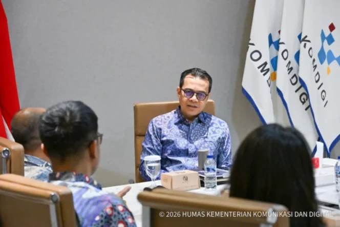 
					Wamenkomdigi ungkap literasi digital cara baru penting hadapi era AI