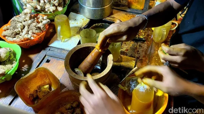 
					Wisata Kuliner Sehat di Antapani Bandung Mengangkat Pamor Jamu Tradisional di Tengah Gempuran Minuman Kekinian