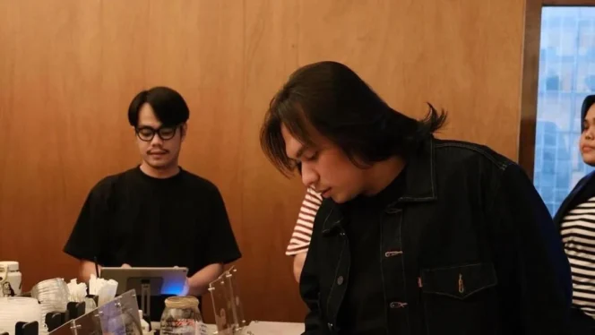 
					Eksplorasi Kuliner Selebgram Keanu Agl: Dari Destinasi Eksotis hingga Sisi Personal di Balik Layar