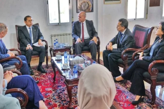 
					Fadli Zon kenalkan Museum Passport pada diaspora di Madrid sebagai upaya penguatan diplomasi budaya Indonesia di kancah global
