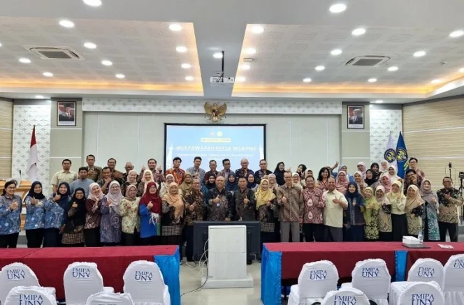 
					FMIPA UNY Perkuat Sinergi Akademik Statistika Melalui Musyawarah Kerja Wilayah 5 Forstat DIY-Jateng