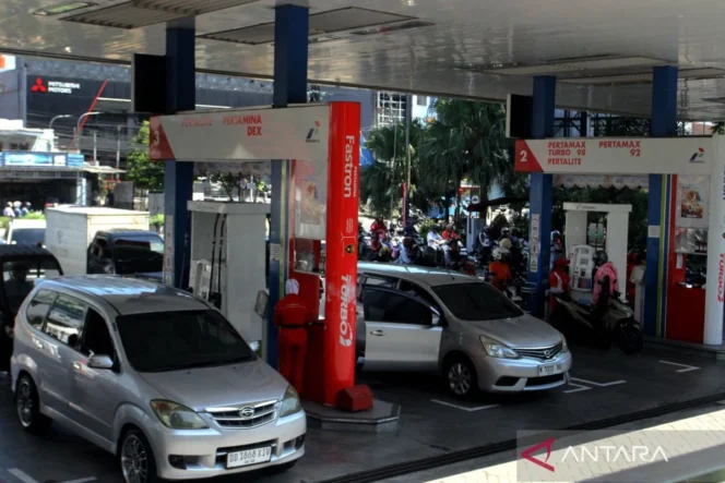 
					Harga Pertamax Turbo dan solar nonsubsidi Pertamina turun mulai 1 Juli