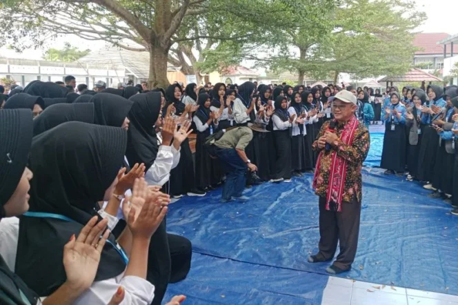 
					Kemendikdasmen dan Pemerintah Daerah Perkuat Sinergi Strategis Atasi Persoalan Sekolah dengan Minim Siswa