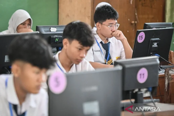 
					Kemendikdasmen tetapkan pendaftaran TKA SMA mulai 27 Juli sebagai langkah strategis sinkronisasi data pendidikan nasional