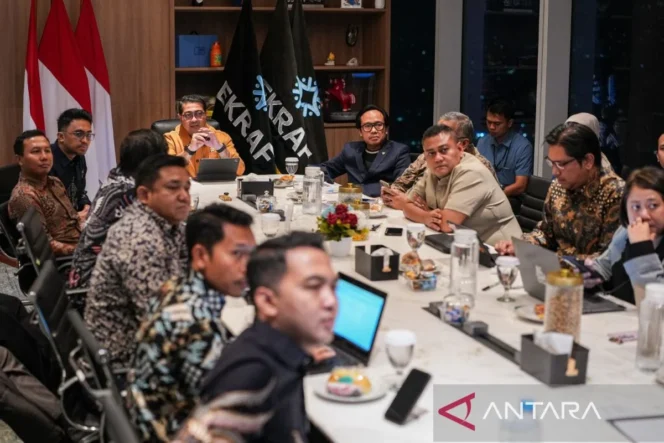 
					Kementerian Ekonomi Kreatif Perkuat Ekosistem Nasional Melalui Sinergi Pengembangan Talenta Muda Bersama Yayasan Kreativitas Pena Bangsa