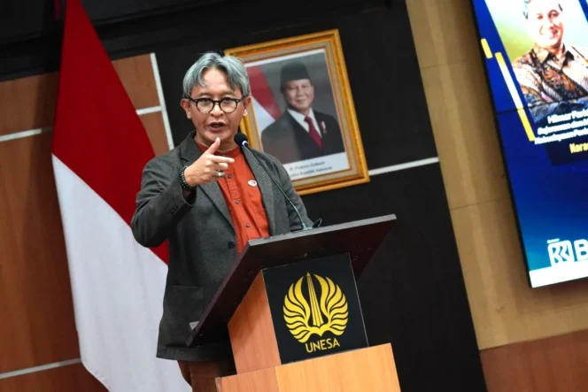 
					Koalisi besar sebagai strategi stabilitas politik dalam sistem demokrasi multipartai Indonesia di masa depan