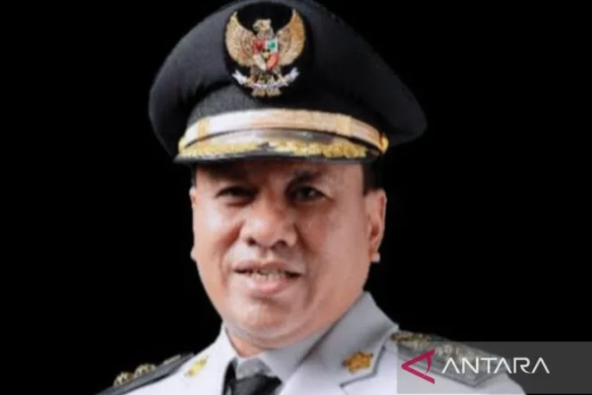 
					KPK duga Bupati Kuantan Singingi dan Sekretaris Daerah terlibat praktik suap jual beli jabatan
