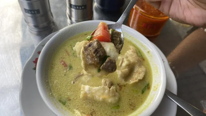 
					Menjelajahi Cita Rasa Empal Gentong Autentik di Jakarta: Panduan Kuliner dan Rekomendasi Tempat Terbaik