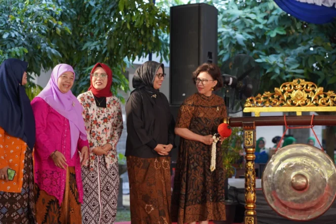 
					Merawat Tradisi Melalui Festival Karawitan dan Bazar Nusantara di Dies Natalis ke-59 Fakultas Filsafat Universitas Gadjah Mada
