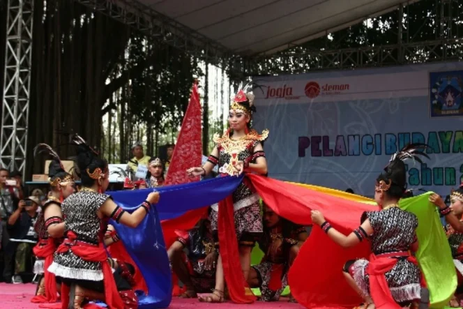 
					Pelangi Budaya Bumi Merapi 2018 Perkuat Identitas Sleman Sebagai Destinasi Wisata Multikultural