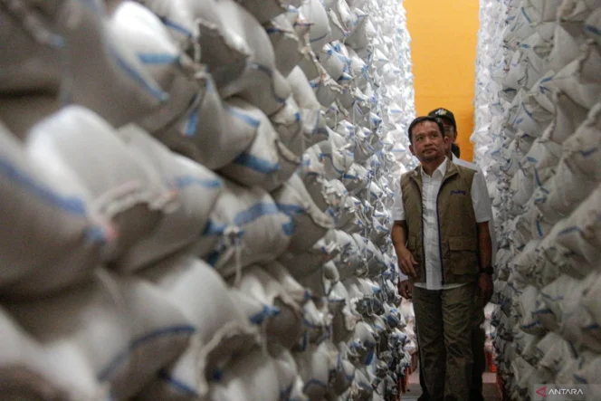 
					Perum BULOG Kanwil Yogyakarta Capai Target Serapan 100 Persen Amankan Cadangan Beras Pemerintah 2026