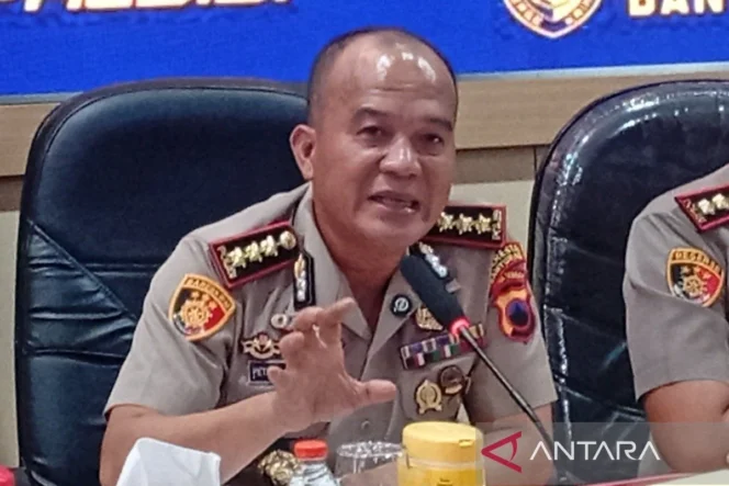 
					Polresta Banyumas tetapkan eks pegawai bank tersangka pemalsuan surat dalam kasus penipuan nasabah yang berlangsung selama lima tahun
