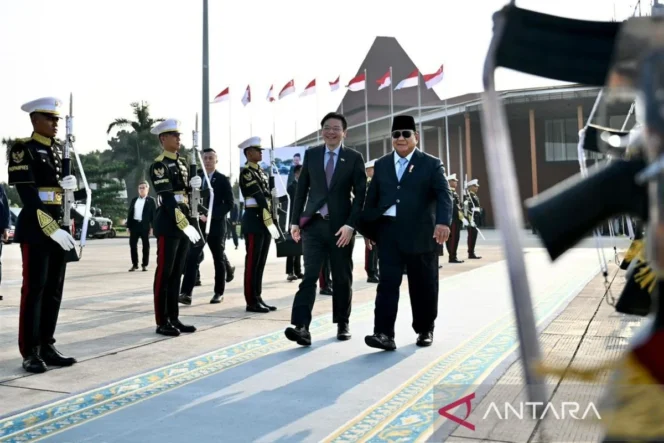 
					Prabowo dan Wong Perkuat Komitmen Menjaga Stabilitas dan Keamanan Jalur Perdagangan Global Selat Malaka Berdasarkan UNCLOS 1982
