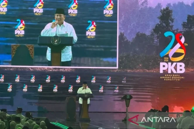 
					Prabowo Sebut Penghematan Rp300 Triliun untuk Program Prioritas Makan Bergizi Gratis dan Rehabilitasi Sekolah