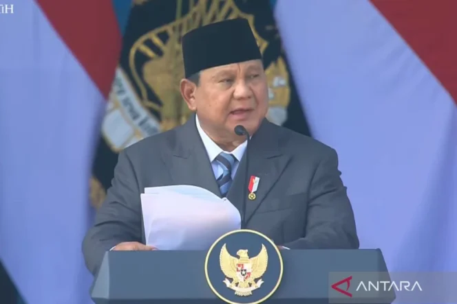 
					Prabowo Subianto Tegaskan Hukum Tidak Boleh Menjadi Alat Kepentingan Kelompok dalam Upacara Hari Bhayangkara ke-80