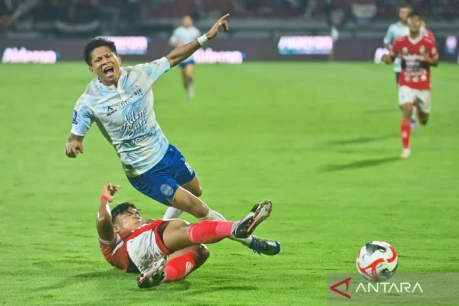 
					PSIM Yogyakarta resmi akhiri kerja sama dengan gelandang serang Fahreza Sudin setelah berakhirnya kompetisi BRI Super League musim 2025/2026