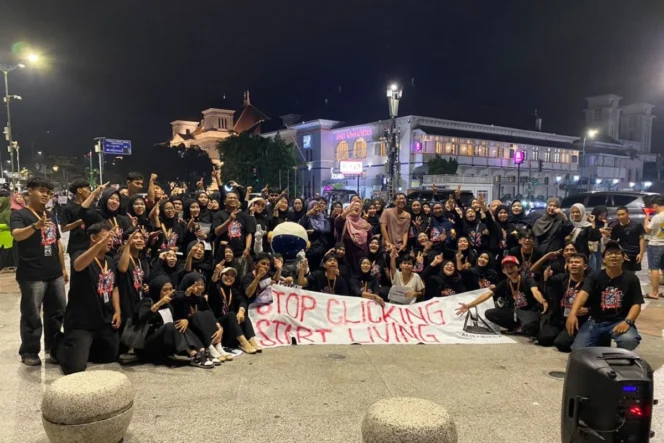 
					Ratusan mahasiswa Yogyakarta gelar aksi lilin LED suarakan anti-judi online sebagai langkah preventif darurat sosial