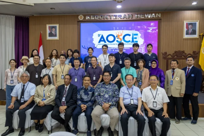 
					Simposium Internasional AOSCE 2026 di Yogyakarta Bedah Evolusi dan Mekanisme Hormon Reproduksi pada Vertebrata