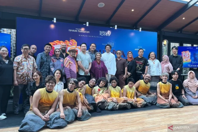 
					Teater Koma Menghidupkan Kembali Lakon Rumah Sakit Jiwa Setelah Tiga Dekade sebagai Refleksi Krisis Psikis Modern di Graha Bhakti Budaya